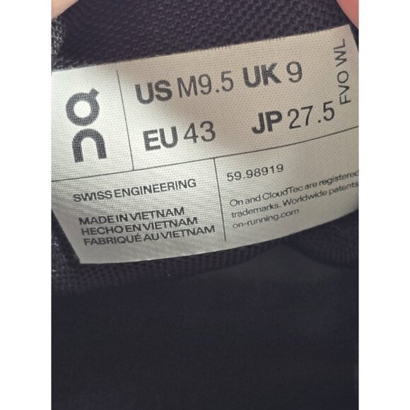 On Cloud 6 Men's Running Shoes Sneakers Men’s Size 9.5 Black/White *READ* - Picture 3 of 16